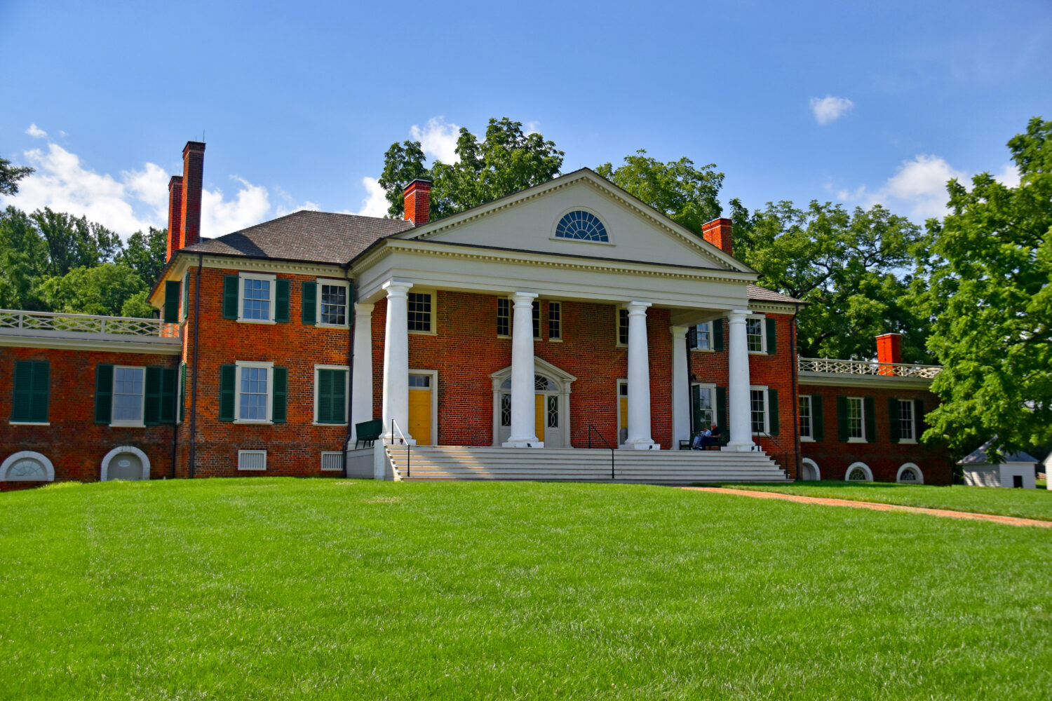 Montpelier_C Wikipedia By Ron Cogswell | | 2RW