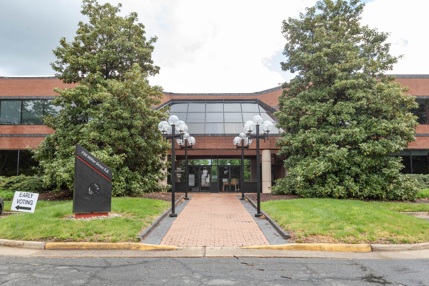 LC Voter Reg Bldg _ C 2RW-1 | | 2RW