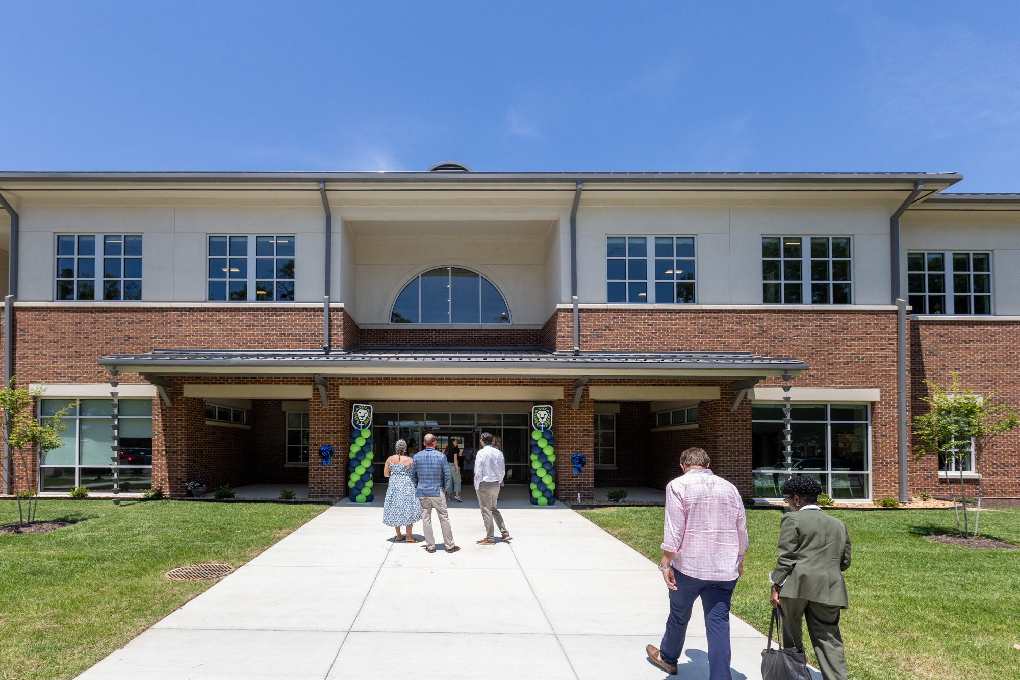 24124_AJC Lower School www_ C 2RW-17 | | 2RW